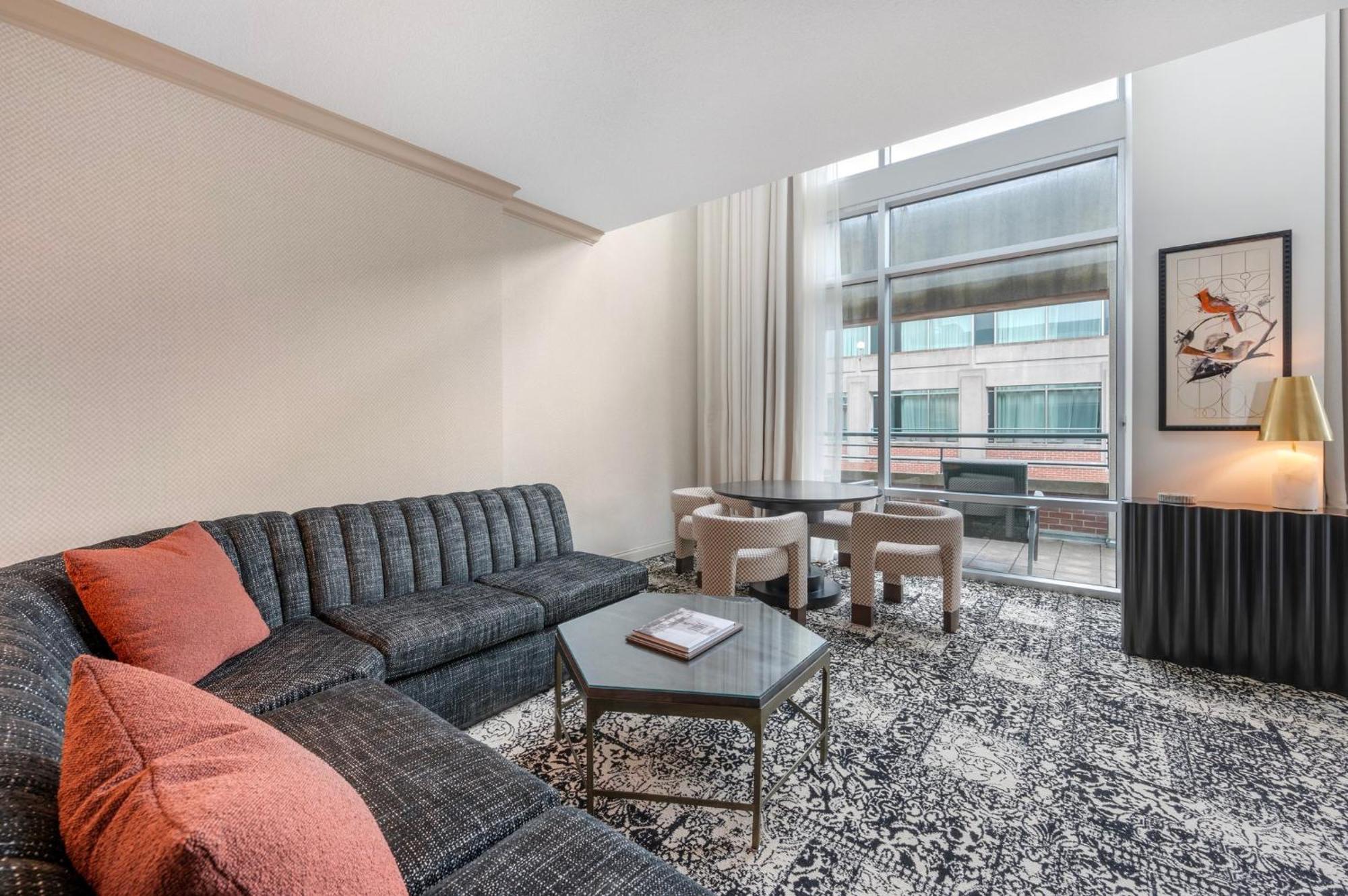 Hotel Omni Severin 4*